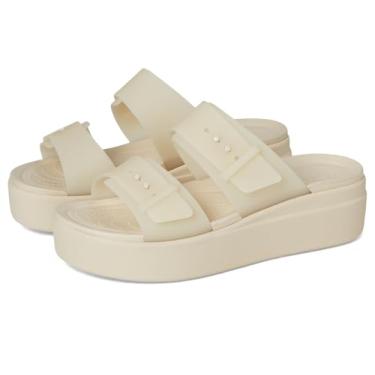 Imagem de Crocs Sandália feminina Brooklyn Buckle Low Wedge, Arenito, 38