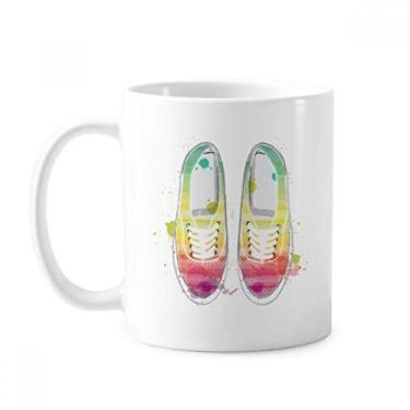 Imagem de Sapatos de lona coloridos pintados à mão caneca padrão cerâmica xícara de café porcelana louça