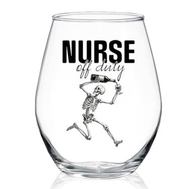 Imagem de WUUCKOO Nurses Off Duty Taça de vinho sem haste, presentes engraçados de vidro de apreciação para profissionais de saúde, RN, estudantes de enfermagem, formatura de aniversário de Páscoa, semana do