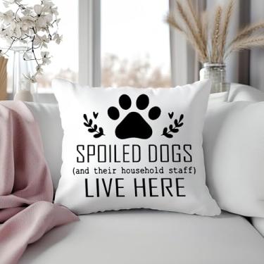 Imagem de Capas de almofada engraçadas para cães 45,7 x 45,7 cm, presentes para mães e pais, cães mimados vivem aqui, fronhas decorativas para decoração de sala de estar em casa