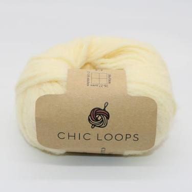 Imagem de Chic Loops Fio grosso de tricô, 120 metros macio, quente e amigo da pele para tricô à mão, crochê, suéteres, cachecóis, chapéus (milkshake de baunilha)