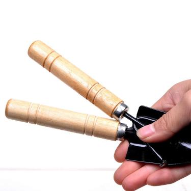 Imagem de TOPINCN Conjunto de Mini Ferramentas de Jardim 3 Unidades Com Alças de Madeira, Pás de Ferro Duráveis ​​e Ancinho para Plantio de Caixa de Janela e Vasos de Plantas (Cores sortidas)