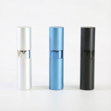 Imagem de Frasco atomizador de perfume spray de 8 ml para viagens, dispensador de colônia recarregável, preto + azul + branco, pacote com 3