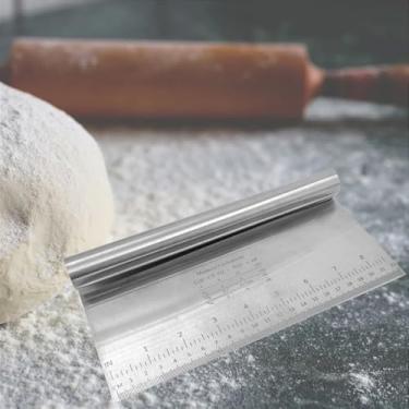 Imagem de Espátula Cortador de Massas em Aço Inoxidável com Régua Raspador para Pizza, Pão, Chocolate e Legumes