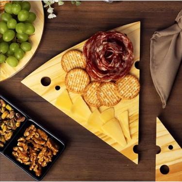 Imagem de Tábua de Frios em Madeira Formato Fatia 25cm