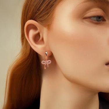 Imagem de Brincos de argola de ouro rosa para mulheres delicados e brilhantes banhados a ouro 14 K, brincos hipoalergênicos, joias modernas, presente, Medium, Latão, Sem pedra preciosa