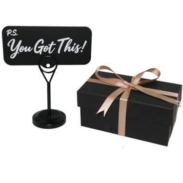 Imagem de P.S. Placa de metal motivacional com suporte - Decoração de mesa inspiradora e marcador de página - Decoração de parede e escritório em casa de fazenda com caixa de presente - Decoração de mesa preta