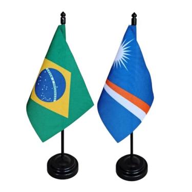 Imagem de Kit Bandeira de Mesa Brasil e Ilhas Marshall, 26cm Altura, 18x11cm Bandeiras, Multicolorido, Oxford, Base Plástica, para Escritório, Eventos, Decoração