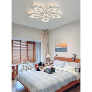 Imagem de Luminária de teto LED moderna com design criativo de pétalas para sala de estar, com economia de energia, dimerizável e controle remoto (70 cm).