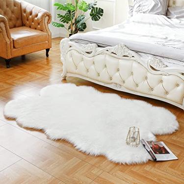 Imagem de CKLZSAY Tapete de pele de carneiro de pele sintética super macio e lavável para almofada de sofá, sala de estar, quarto, quarto infantil, piso, tapete felpudo de alta densidade 1,2 x 1,8 m, branco