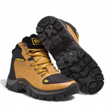 Imagem de Bota Adventure Masculina CAT em Couro Sintético, Cano Médio, Antiderrapante, Confortável, Preta com Amarelo (Caramelo e Preto, 38, BR, Adulto, Numérico, 38)