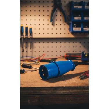 Imagem de Plug Industrial Azul 16A 2P+T - Conexão Segura e Durável - Congratulat