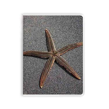 Imagem de Diário de capa macia cinza com estampa de estrela do mar e imagem natureza
