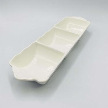 Imagem de Petisqueira Tripla de Porcelana Durable Porcelain Alto Relevo 33cm x 1