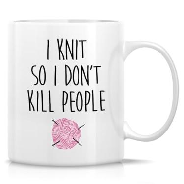 Imagem de Retreez Caneca de tricô sarcástica engraçada - I Knit So I Don't Kill People Caneca de crochê - Caneca de café ou chá de cerâmica de 325 ml - Presente de aniversário inspirador para amigos, mãe, mamãe