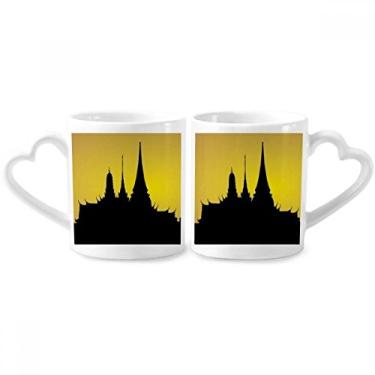 Imagem de Thai Customs Culture Shadow Temple Conjunto de canecas de porcelana para casais, copo de cerâmica para amantes, alça de coração