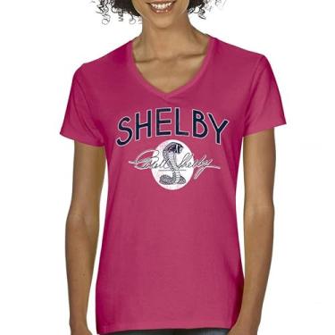 Imagem de Camiseta feminina com logotipo vintage Shelby Cobra gola V American Legendary Mustang 427 GT500 GT350 Performance Powered by Ford Tee, Rosa choque, P