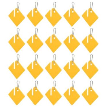 Imagem de PATIKIL Etiquetas de chave de plástico com ranhuras, 20 peças de etiquetas de pendurar com ganchos de metal para identificação, etiquetas de chave em massa para bolsa de armário de academia, amarelo
