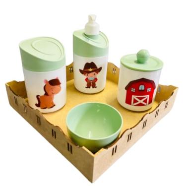 Imagem de Kit Higiene Baby Cowboy Menino c/bandeja em MDF (Quadrada crua/verde)