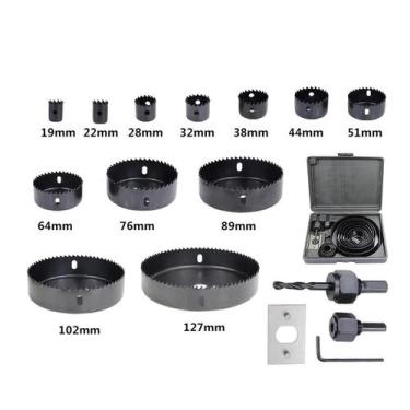 Imagem de O furo viu o furo de madeira ajustado da faca da perfuração do metal d