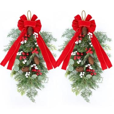 Imagem de 2 peças de agulhas artificiais de pinheiro em forma de gota de Natal de 61 cm, guirlanda de gota, guirlanda de lágrima de Natal Norfolk com baga de pinha, para porta da frente, manto de Natal, parede