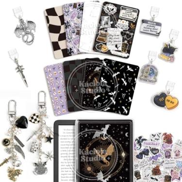 Imagem de KACIOLA STUDIO Conjunto de cartolina com 12 peças para estojo transparente, 6 pingentes tipo C e 2 correntes com 50 adesivos para e-reader, 17,5 cm x 12,2 cm para papel branco 11/12, presentes para