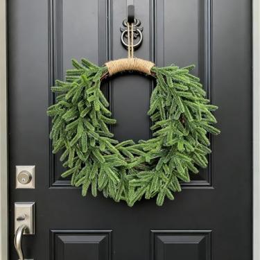 Imagem de Dingion 1 guirlanda de Natal Norfolk verde com gravata guirlanda de Natal iluminada de 29 cm para casa de fazenda, rústico, interior, exterior, janela, lareira, decoração de mesa de casa