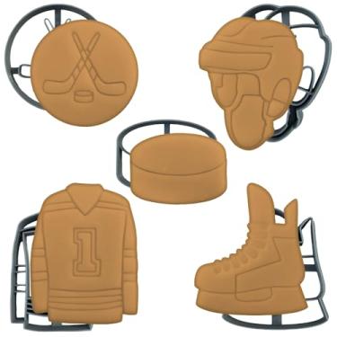 Imagem de Moose Goods Conjunto de 5 cortadores de biscoito de hóquei com tema esportivo - disco, máscara de goleiro, palitos e disco, jérsei e formas de skate feito no Canadá. Macio, seguro para alimentos,