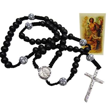 Imagem de Westmon Works Conjunto de rosário de futebol com pingente de São Sebastião e Carta de Oração de São Sebastião Série Rosários de Expressões Esportivas Católicas, Madeira, Sem Pedra Preciosa