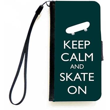 Imagem de Rikki Knight Keep Calm and Skate On - Capa carteira flip de cor verde com aba magnética para Apple iPhone 5c
