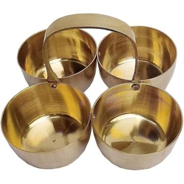 Imagem de Puja Chowmukh Suporte de tigela, Haldi Kumkum Suporte Kankavati para Oração Pooja Acessórios Festival Tradicional Indiano 10 cm x 10 cm x 6 cm, Ouro Metálico, Adoração Religiosa, Pacote com 1