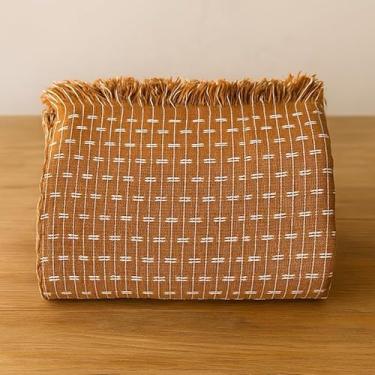 Imagem de Manta para sofá extragrande 2,40 x 1,80 metros Capa protetora de algodão Decoração para quarto (M.tijolinho CARAMELO LUXO)