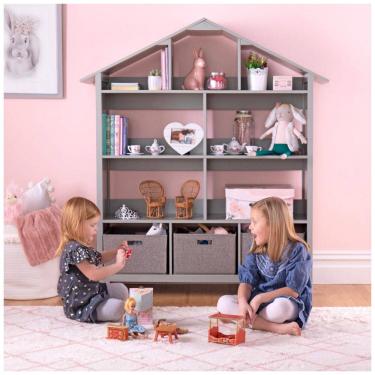 Imagem de Estante-casa de bonecas infantil Martha Stewart Kids’ Deluxe Dollhouse Bookcase cinza em madeira com 10 nichos e bins de tecido