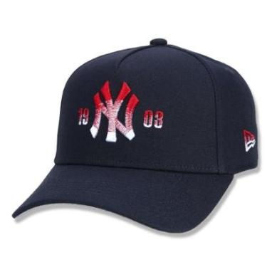 Imagem de BONE 9FORTY A-FRAME SNAPBACK ABA CURVA NEW YORK YANKEES STREET LIFE LAMB MARINHO NEW ER...