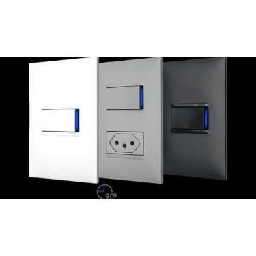 Imagem de Conjunto 4x4 Preto Suporte+Placa+4 Mod Tomada 20A Pial Plus+ - Legrand