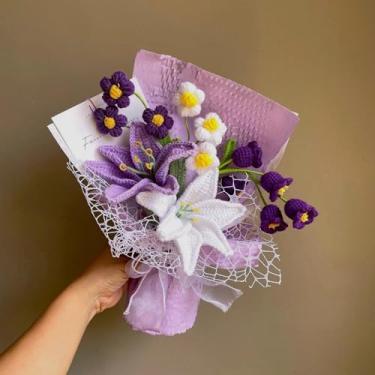 Imagem de ANNE'S GIVERNY HJT Buquê de crochê elegante de girassol – lírios roxos e margaridas, lírio do vale | Decoração floral de luxo para aniversários e feriados, presente feito à mão para ela