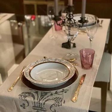Imagem de Caminho De Mesa Em Linho Flor De Lis - 40X150Cm
