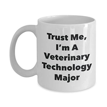 Imagem de Caneca Trust Me, I'm A Veterinary Technology Major - Caneca de café divertida - Lindas ideias de presentes de formatura para amigos e colegas de classe