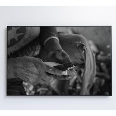 Imagem de Quadro índio Preparando Mandioca Na Amazônia Medidas 60x40 Cm Impressão Adesivo Fotográfico