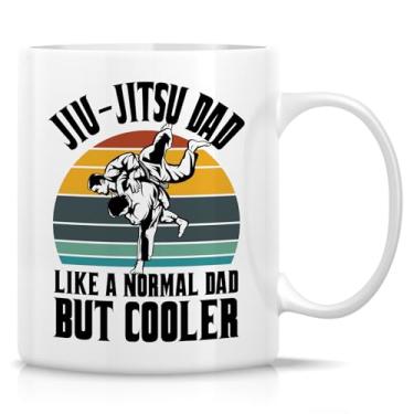 Imagem de Retreez Caneca engraçada de Jiu-Jitsu Dad - Pai legal - xícara de café ou chá de cerâmica de 325 ml - presente bem-humorado para entusiastas de Jiu-Jitsu e pais de artes marciais - presente de dia dos