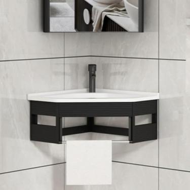 Imagem de Conjunto de pia de banheiro de canto para espaço pequeno, design de conjunto de armário montado na parede, vaso sanitário com pia na parte superior, vaidade de trailer, torneira quente e fria, preto e