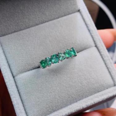 Imagem de Anel de Esmeralda com Prata 925 - Pedra Preciosa Natural - Joia Clássi