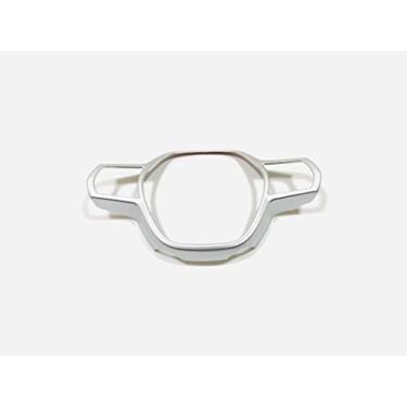 Imagem de GZBFTDH Protetor de painel de volante de carro meia capa para acessórios Honda HR-V 2022, acessórios avançados, protetor de capa de volante, decoração de peças internas automotivas (prata)