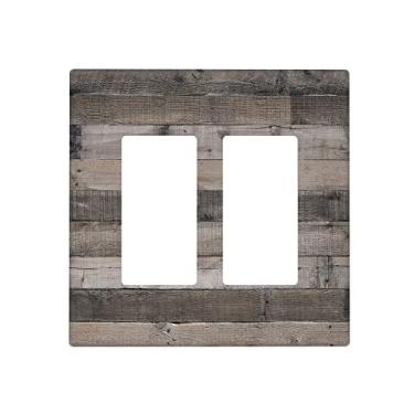 Imagem de Capa de interruptor de luz de madeira rústica cinza duplo basculante/placa de interruptor decorativo, 2 capas de tomada decorativas para casa de fazenda, placa de parede, 4,5 x 4,5 polegadas