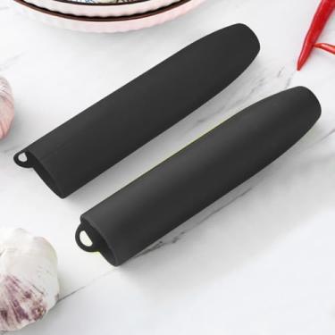 Imagem de Descascador de alho de silicone, 2 peças, rolo de alho preto, design de vedação inferior, com furos para pendurar, fácil de operar e pode ser lavado na lava-louças.