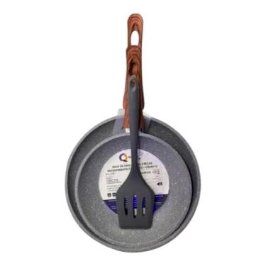 Imagem de Kit 2 Frigideiras Antiaderentes Cerâmica + Espátula Silicone – 20cm e 24cm – Cabo Imitando Madeira – Compatível com Fogão a Gás, Elétrico, Cerâmico e Indução – Cor Cinza
