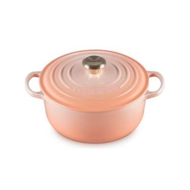 Imagem de PANELA REDONDA LE CREUSET 20CM SIGNATURE FERRO ESMALTADO COM PEGADOR DOURADO PESSÊGO PECHE
