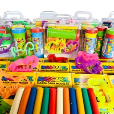 Imagem de 25 Maleta Acrilica + 25 Bolha De Sabao + 25 Cortadores Forminha + 25 Massinha De Modelar Prenda Maletinha para lembrancinha infantil Guarda Treco Brinquedos