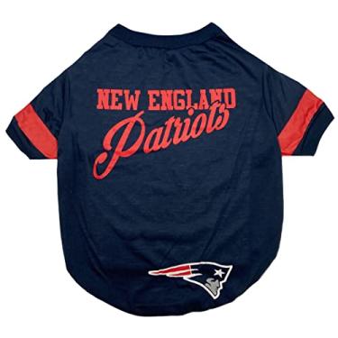Imagem de Camiseta NFL New England Patriots para cães e gatos, pequena. Camiseta para cães de futebol para fãs do time da NFL. Novo e atualizado design de listras modernas, durável e fofa camiseta esportiva PET