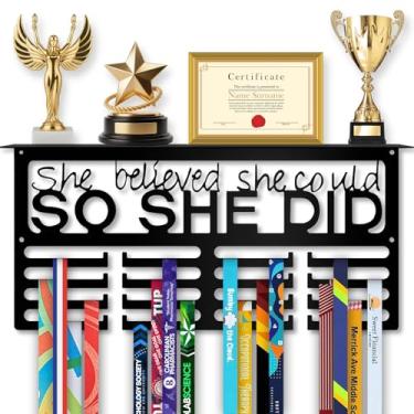 Imagem de Suporte para medalhas com prateleira de troféus, suporte de metal resistente para mais de 70 medalhas, suporte de medalha fácil de instalar na parede, She Believed She Could So She Did, comporta 9 kg